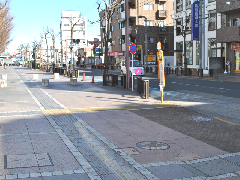 FC東京マンホールと街並みマンホール（ルネこだいら前）